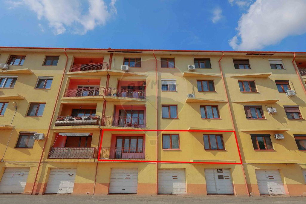 Apartament 3 camere de vânzare în Cartierul Soarelui, 1...