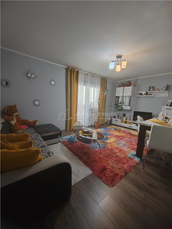 3 camere - 76 mp - etaj 2 - Colegiul Tehnic Grigore Moisil -