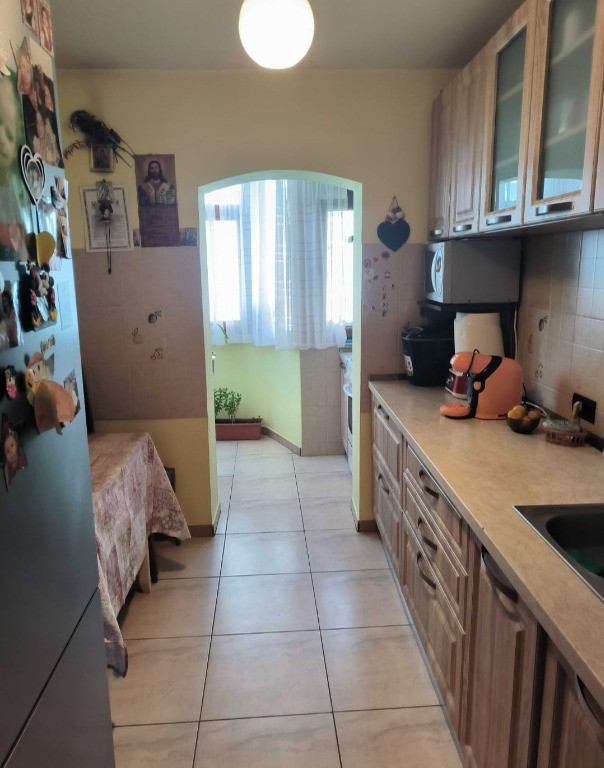 Apartament cu 2 camere,Micro 17