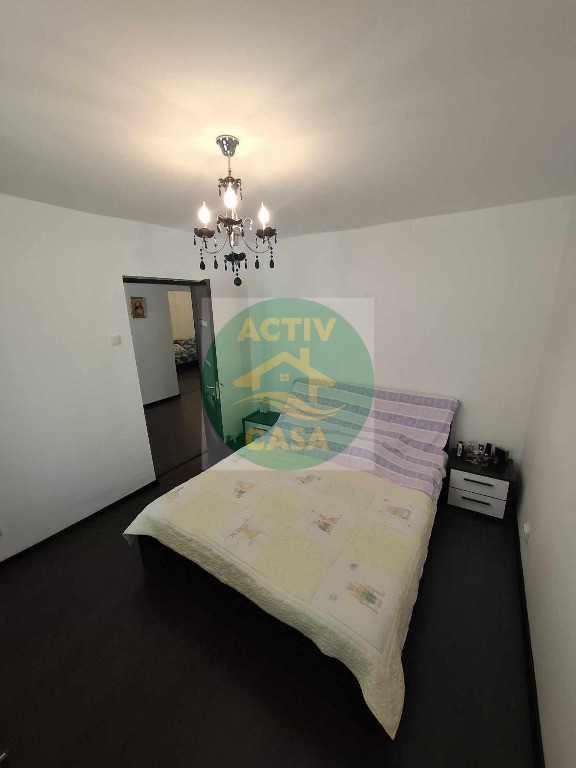 Apartament 4 camere, etaj intermediar