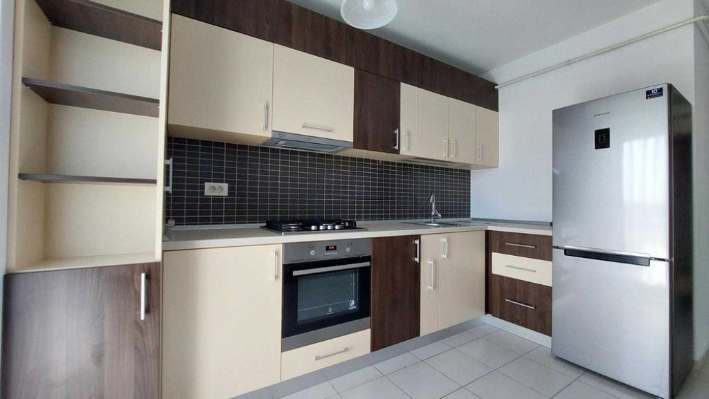 2 camere Pacurari bloc nou+garaj curte privata