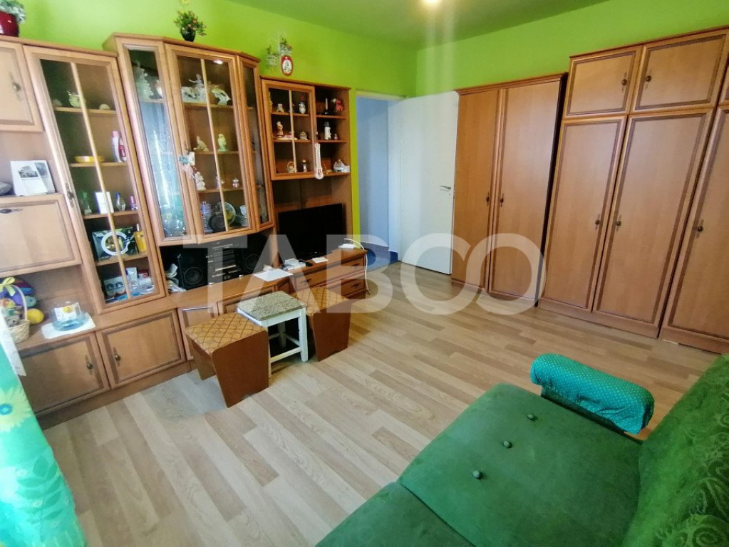 Apartament de vanzare 2 camere mobilate zona Mihai Viteazu S