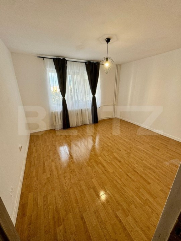 Apartament 2 camere, decomandat, 43mp, etaj intermediar, zon