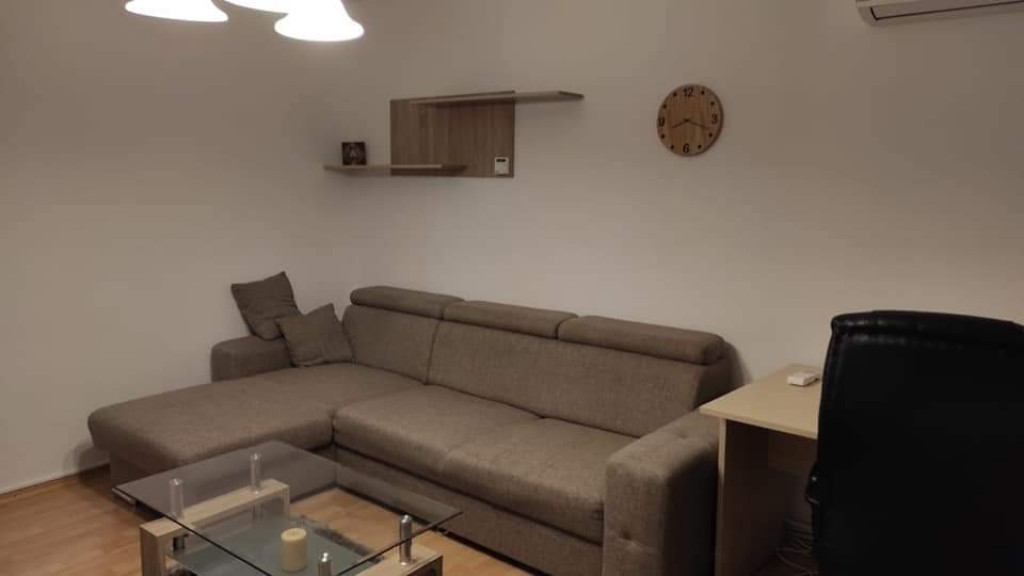 Apartament cu 2 camere Bulevardul Poitiers