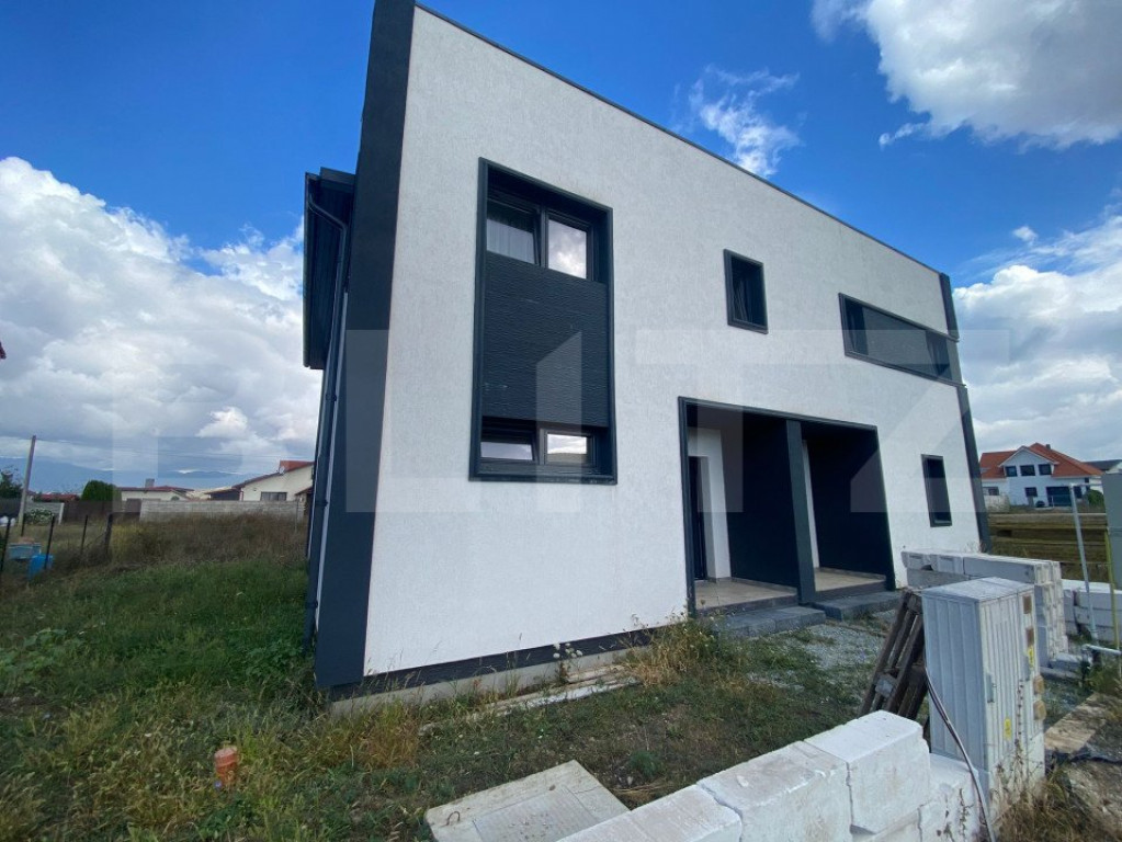 Duplex, 3 camere, 110 mp utili, 215mp teren, zona Orizont