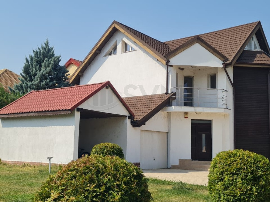 Vila cu piscina la lac in Corbeanca