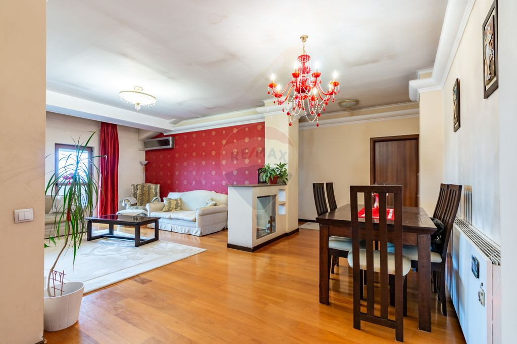 Apartament cu 4 camere Bucurestii Noi