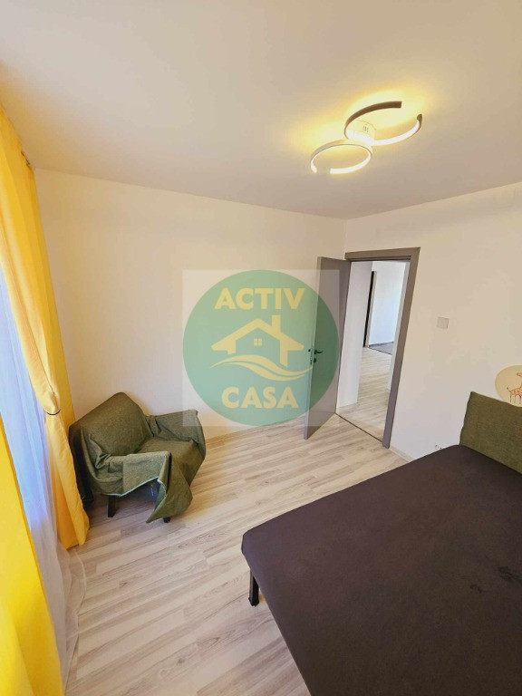 Apartament 3 camere, zona Hotel Roman