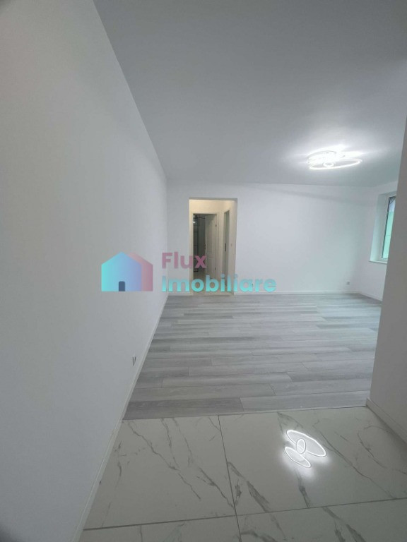 Apartament cu 2 camere renovat total zonă centrală