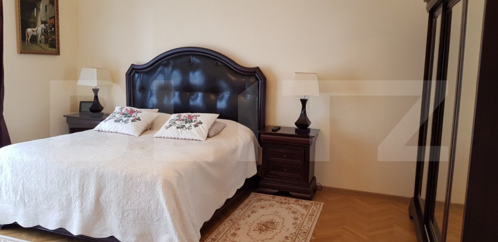 Apartament, 5 camere, loc de parcare, zona Take Ionescu