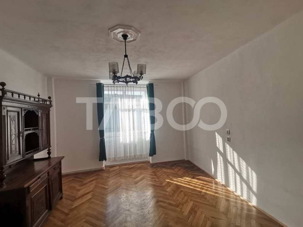 Apartament cu 2 camere de inchiriat in zona centrala – com