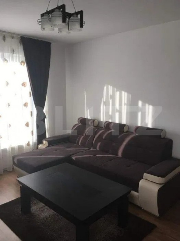 Apartament 3 camere cu parcare privată supravegheată video