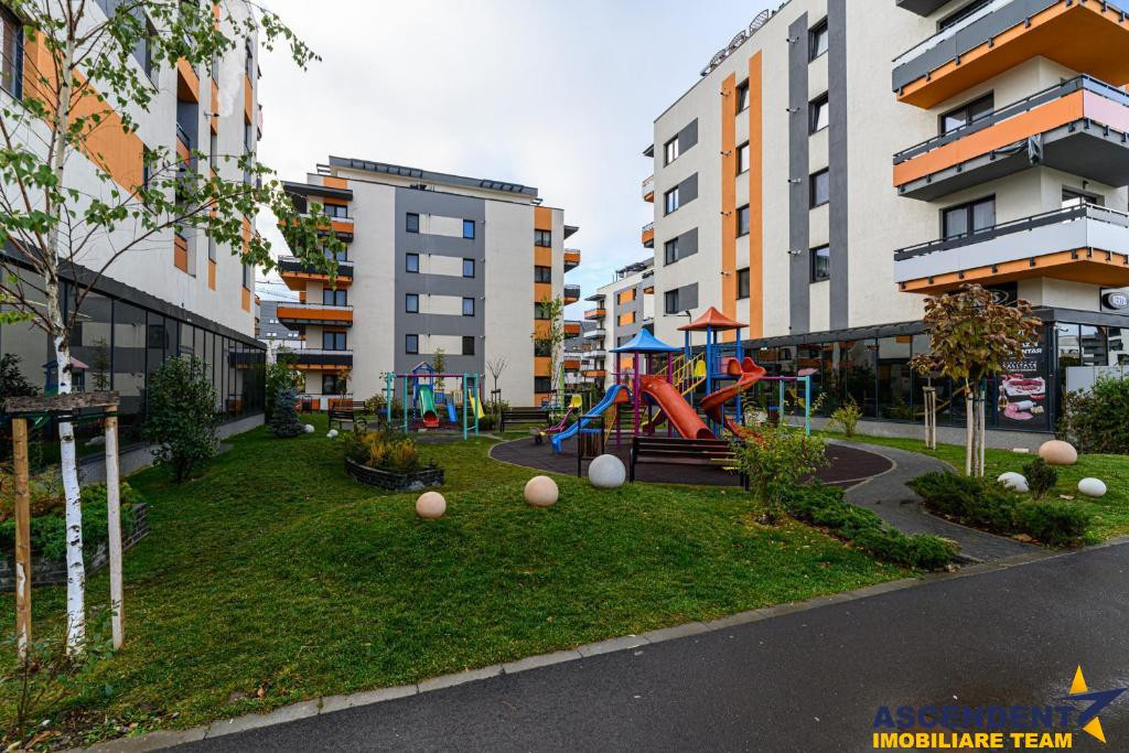 Apartament 2 camere decomandate, zona Coresi - Tractorul, Br