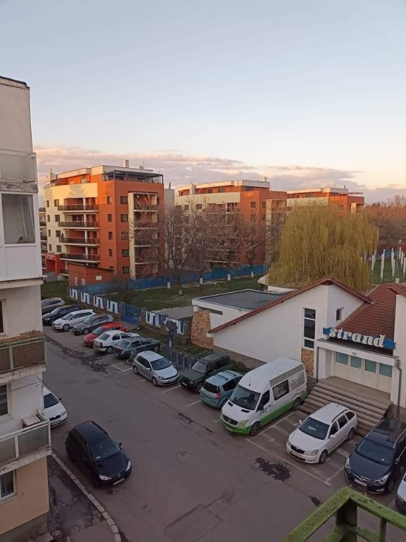 De închiriat apartament cu 4 camere în Sfântu Gheorghe