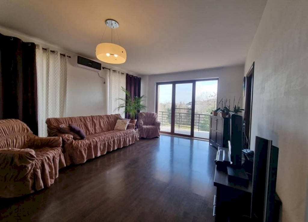 APARTAMENT SUPERB, 2 CAMERE, LOC DE PARCARE, ZONA PIPERA