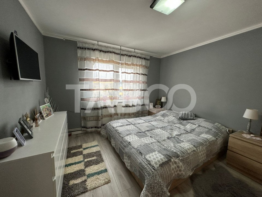 Apartament 2 camere etajul 4 de vanzare in Fagaras zona Octa