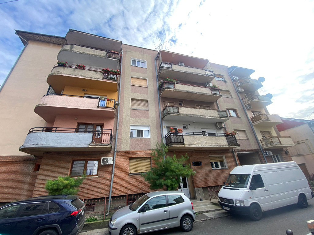 Apartament 3 camere, zona CENTRAL