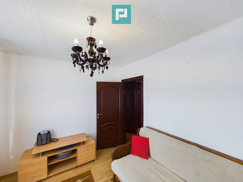 Apartament cu 3 camere zona Lebăda