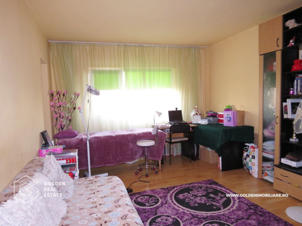 Apartament 3 camere, strada Banu Maracine, decomandat si spa