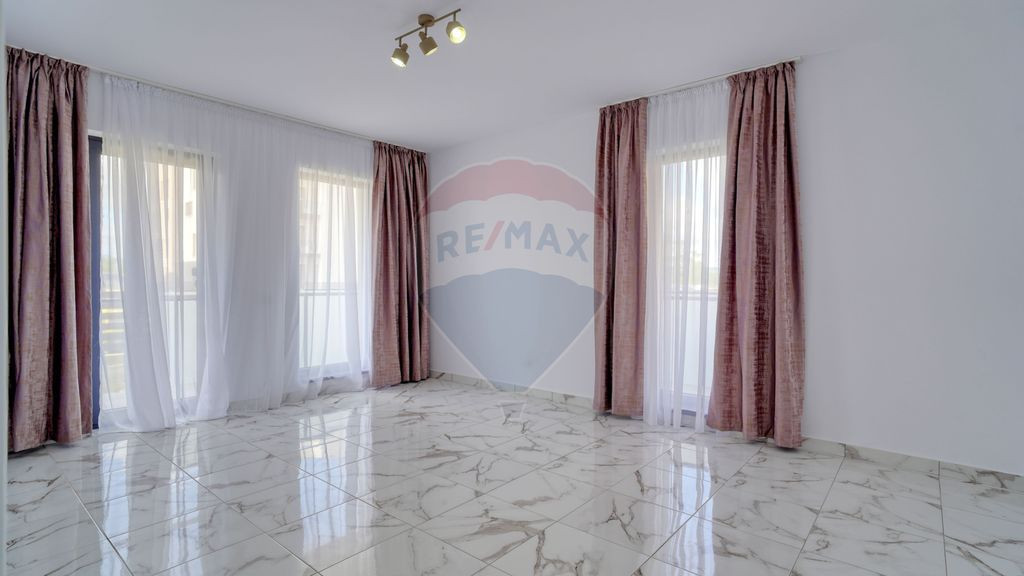 Apartament cu 2 camere de închiriat NEMOBILAT,Cristian