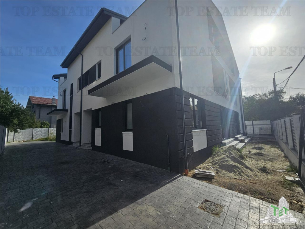 - Vila 4 camere- Loc de parcare- curte proprie- Metrou- Pac