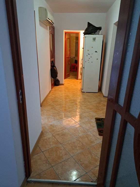 Apartament 2 camere, dec, Micro 17,et 2,foarte spatios,bl...