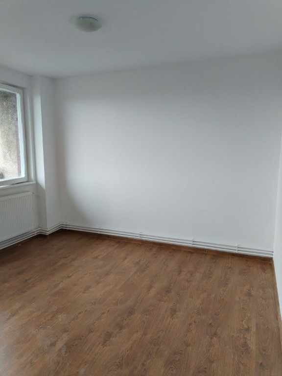 Apartament de 2 camere zona ASTRA,Str saturn