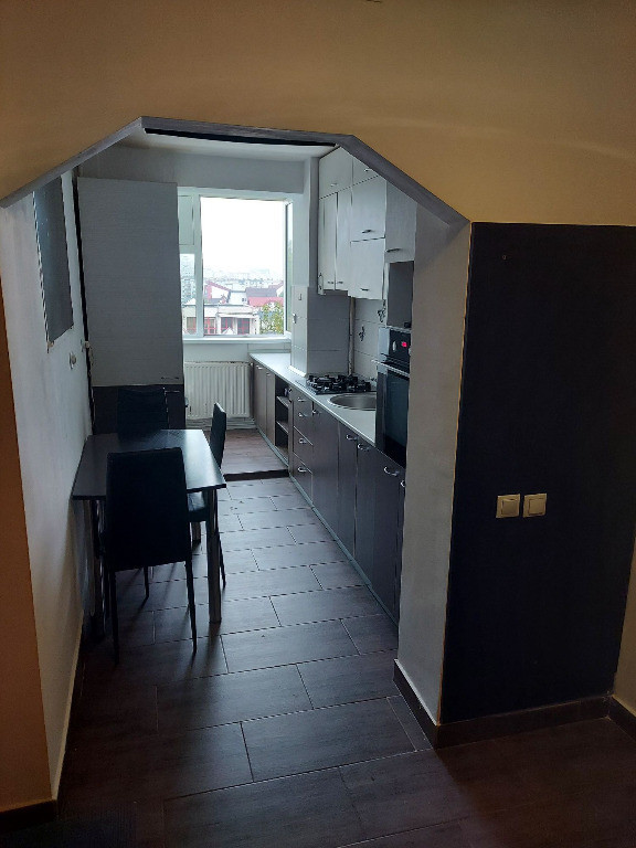 Apartament de 3 camere zona Branduselor