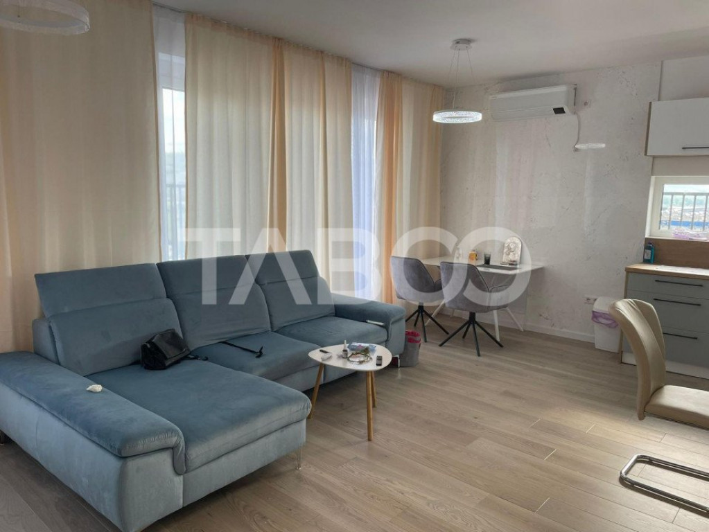 Apartament tip penthouse de inchiriat 3 camere 2 bai - teras