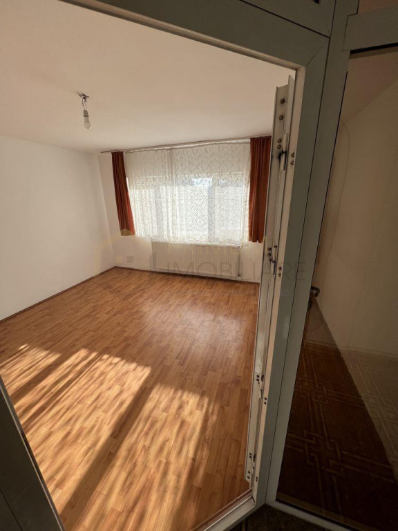 Apartament 2 camere decomandat, 56 mp, zona Bucovina, etaj 4