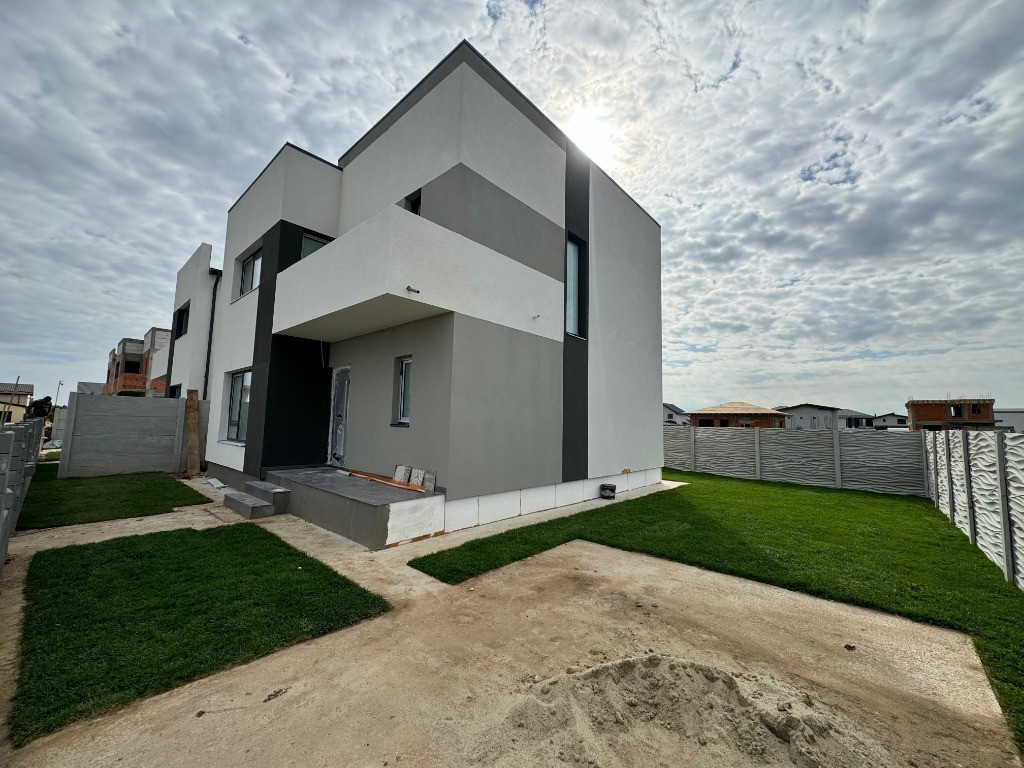 Casa Stil Mediteranean, 4 Camere, Comuna Berceni