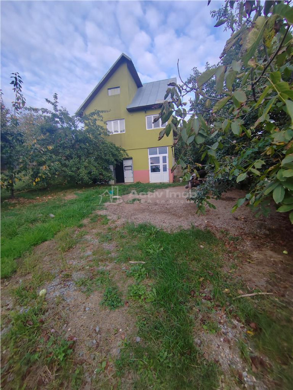 Casa - 40 ari teren - zona Valea Ghinzii