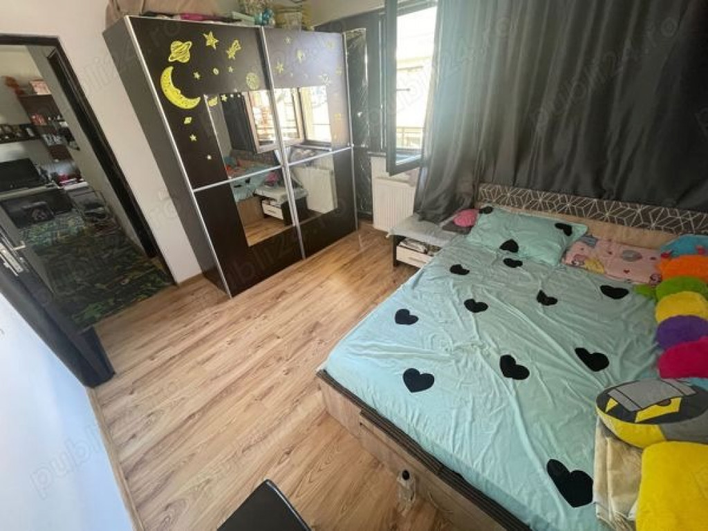 Închiriez apartament cu centrala și parcare/Comision 0%