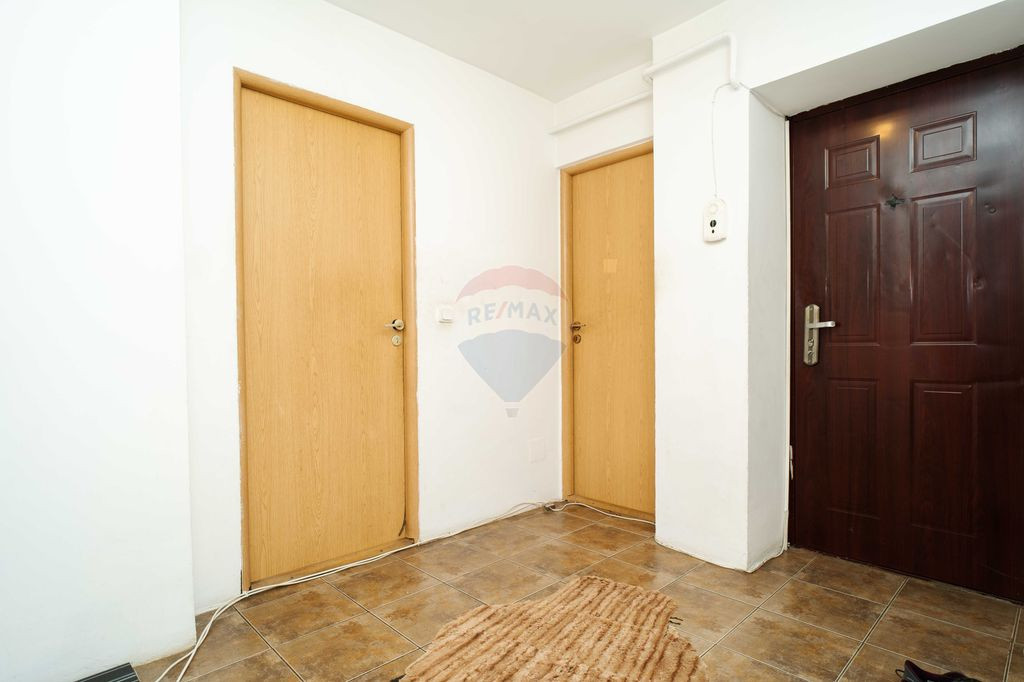 Apartament 3 camere decomandat Alexandru cel Bun