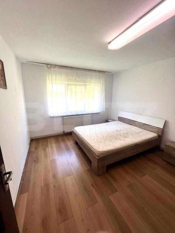 Apartament 3 camere decomandate, 2 bai, 2 balcoane, zona Kau