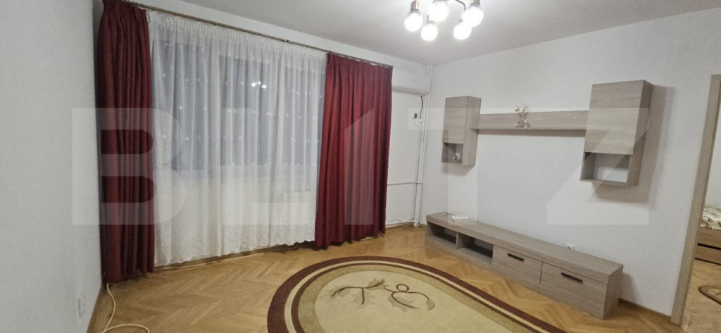 Apartament 2 camere, etaj intermediar, bloc anvelopat