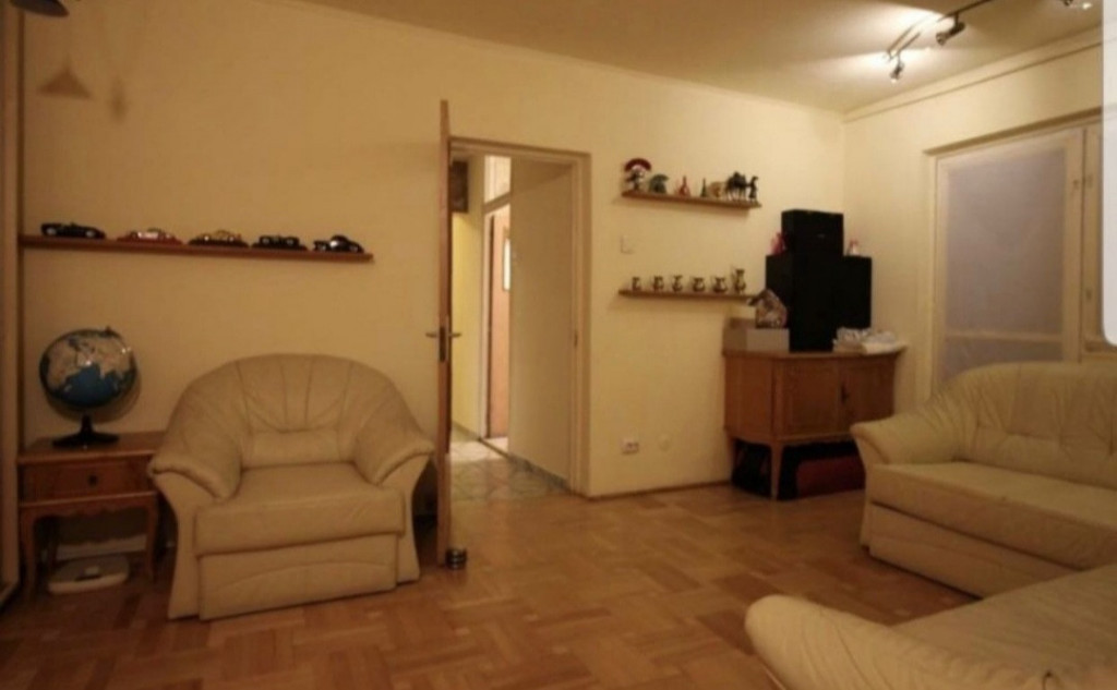 Apartament 4 camere semidecomandat, 9/9, în Crangasi, Piata