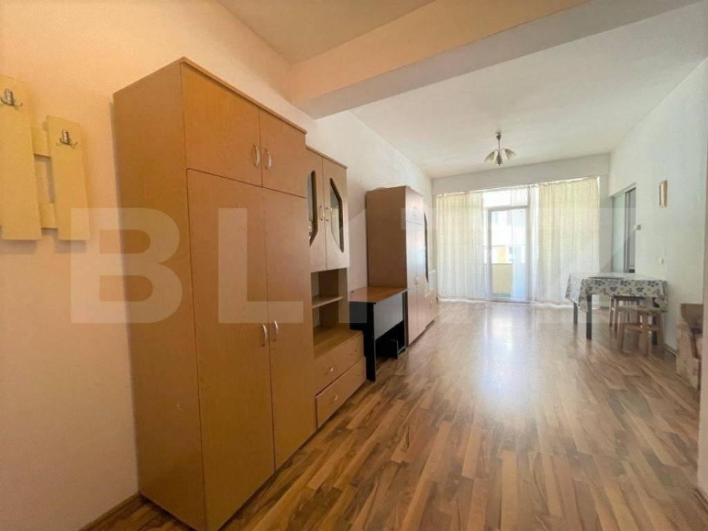 Apartament cu 1 camera, 35 mp, balcon, zona strazii Edgar Qu