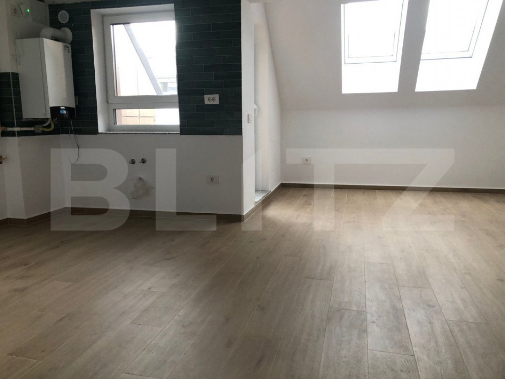 Apartament 4 camere cu pod, loc de parcare subteran, boxa de