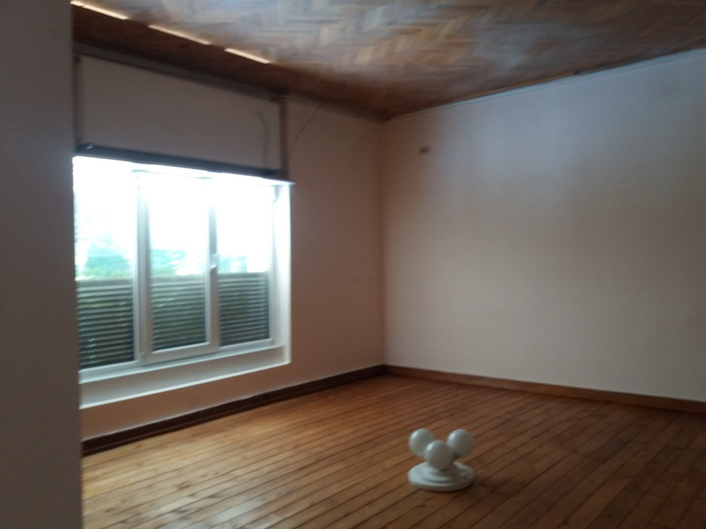 22 Decembrie, apartament la casa ,4 camere, parter