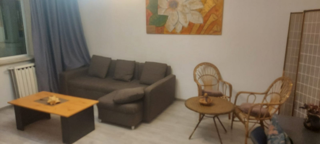 Apartament decomandat 2 camere - Calea 13 Septembrie