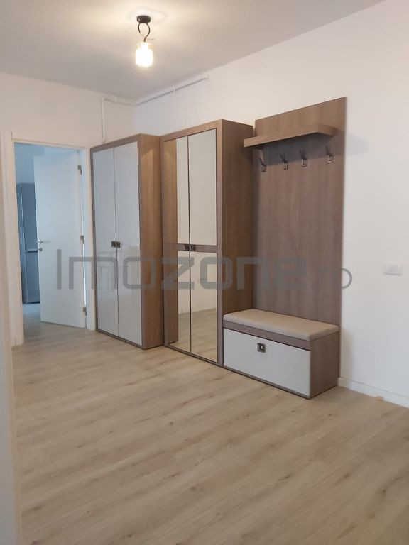 2 camere, 61 mp, BLOC NOU, mobilat - utilat, 3 minute MET...