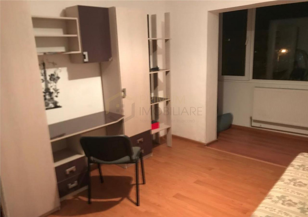 Apartament 4 camere decomandat