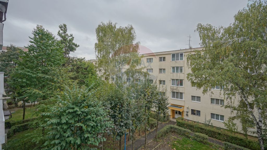 Vanzare apartament 4 camere zona Faget