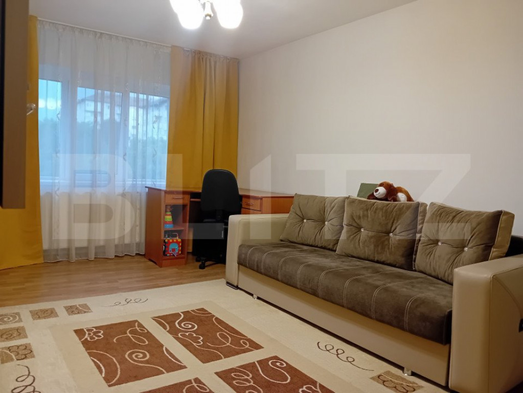 Apartament cu 2 camere și living si bucatarie zona Dumbrava