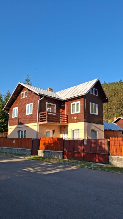 Casa Busteni Prahova D+P+E 164 mp2 Cartier Zamora Cantacuzino