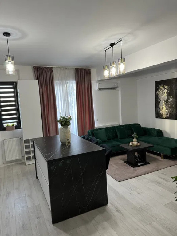 Apartament 2 camere, mobilat si utilat, cu loc de parcare |