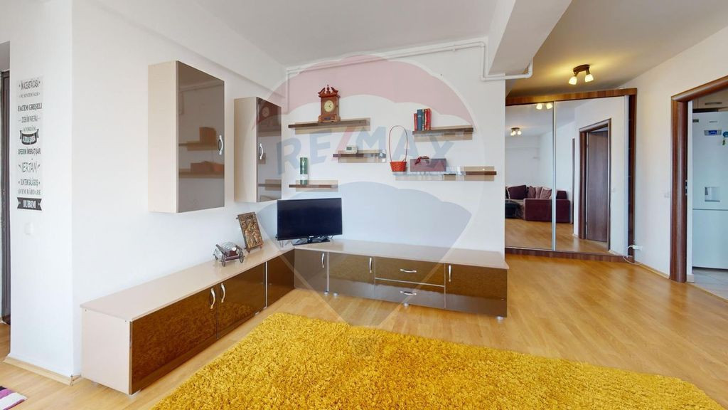 Apartament mobilat si utilat cu Parcare proprie