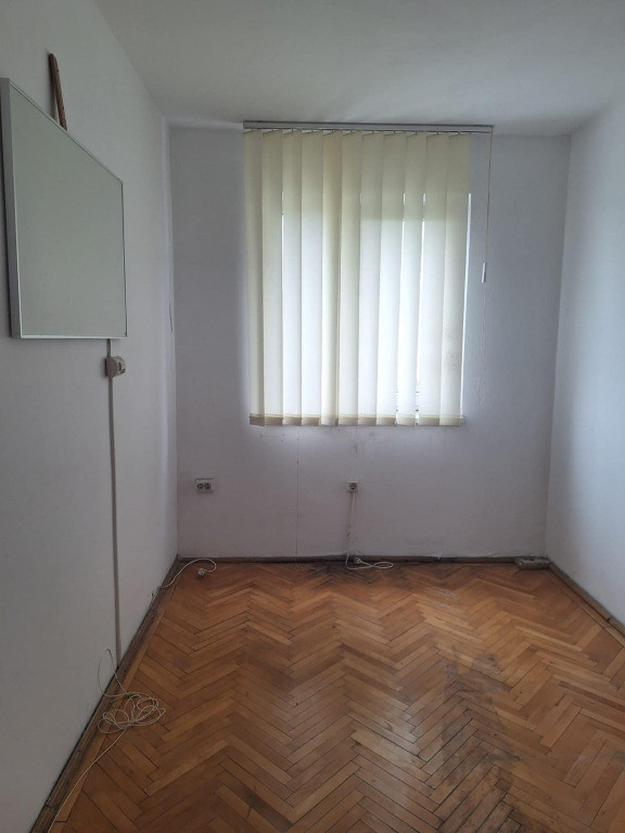 Apartament de 3 camere zona ASTRA,Str Zorilor