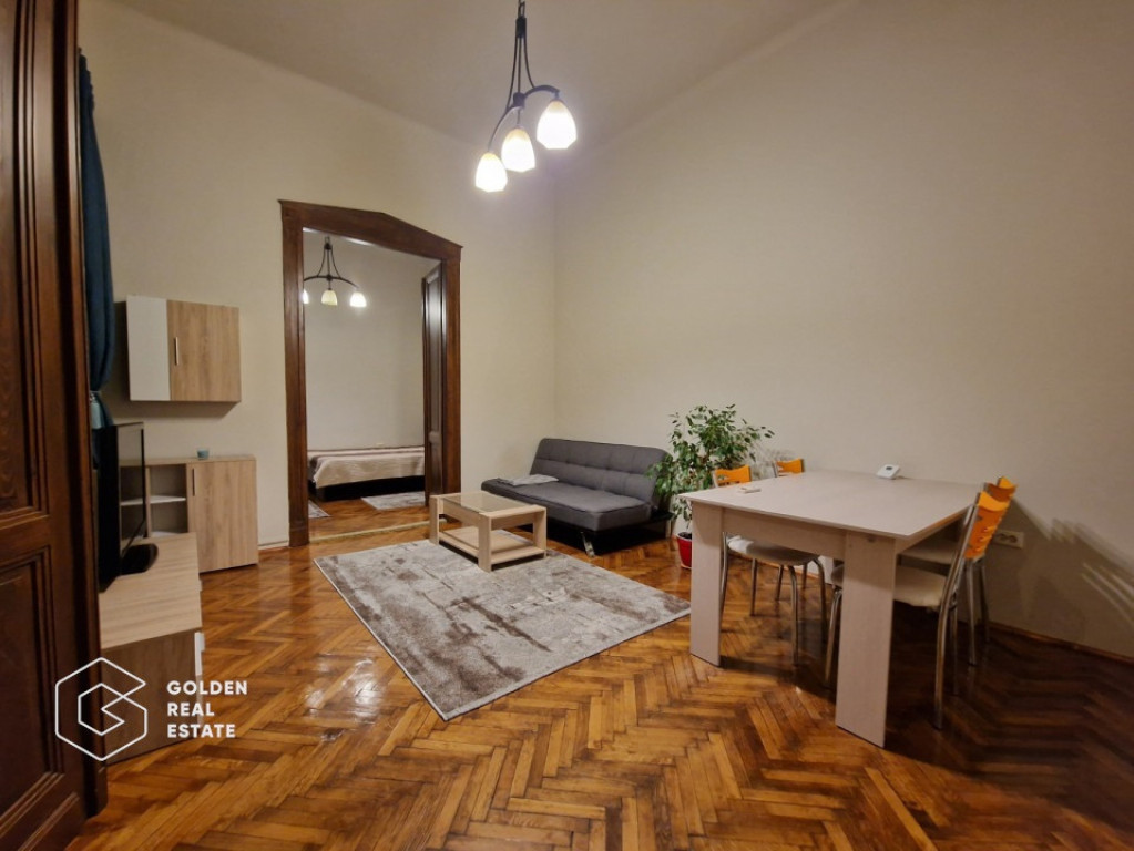 Apartament cu 3 camere